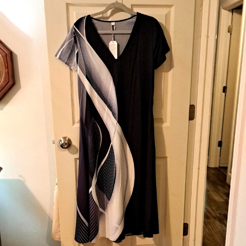 Nwt. Black and White A-Line Midi Dress with Flutter Sleeves